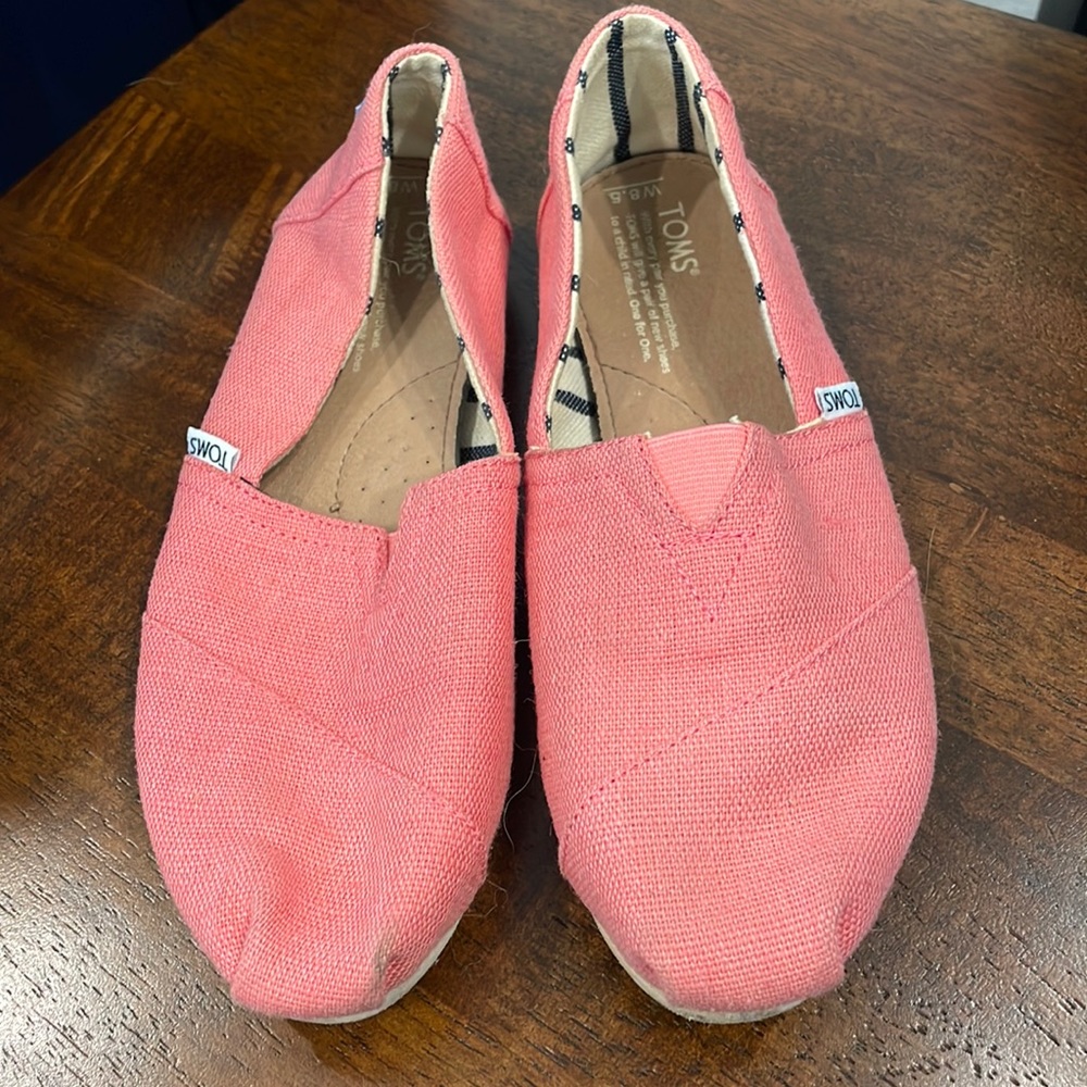 Salmon Toms Linen Shoes